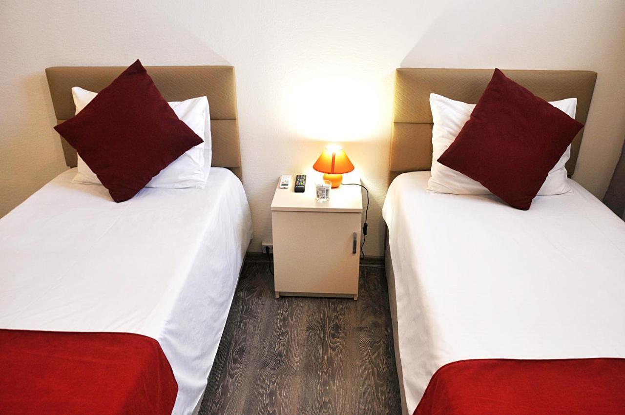 Hotel Alexandra Tbilisi Buitenkant foto