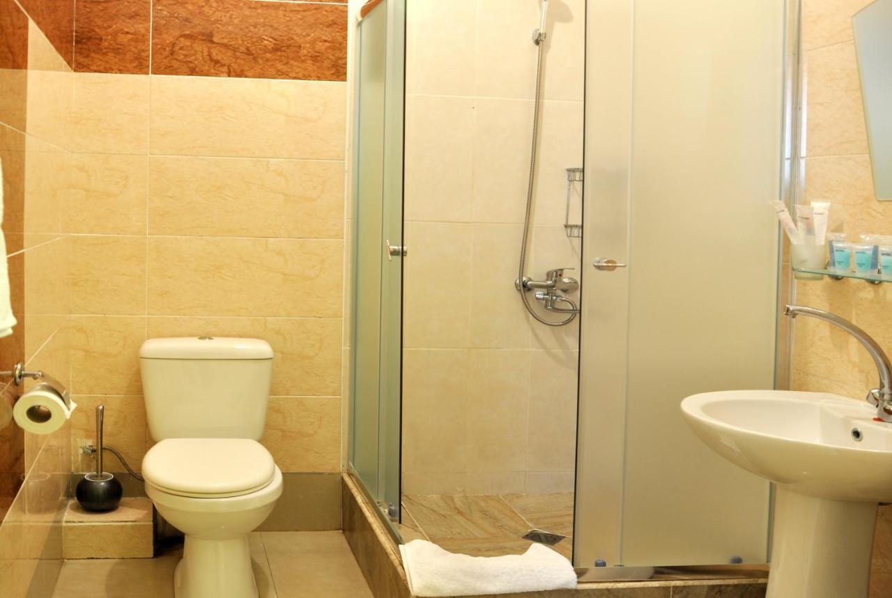 Hotel Alexandra Tbilisi Buitenkant foto