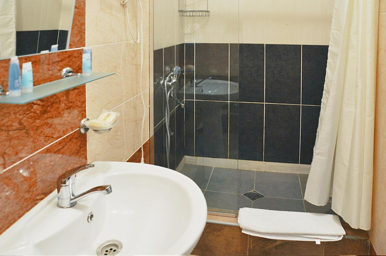 Hotel Alexandra Tbilisi Buitenkant foto
